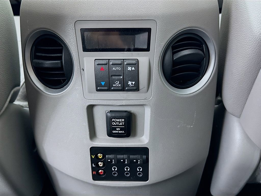 Used 2012 Honda Pilot Touring image 32