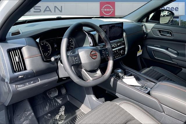New 2026 Nissan Pathfinder Rock Creek w/ Rock Creek Premium Package AWD/4WD image 6