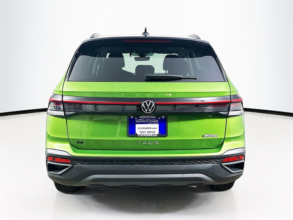 New 2026 Volkswagen Taos SE image 15