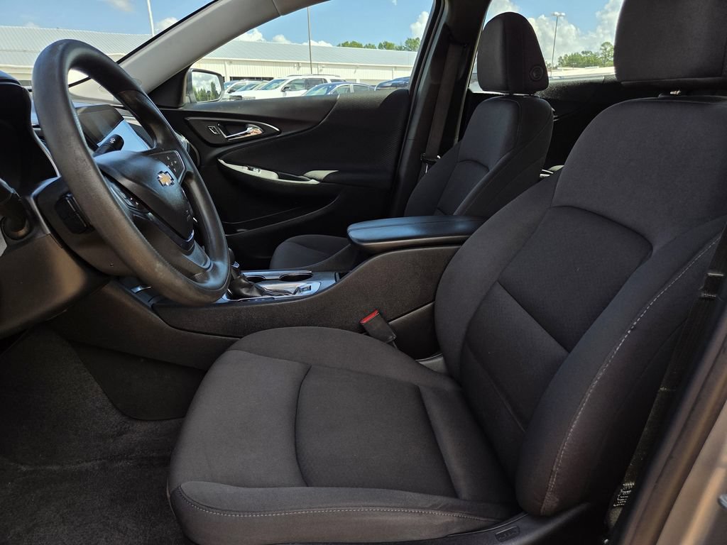Used 2023 Chevrolet Malibu LT FWD image 14