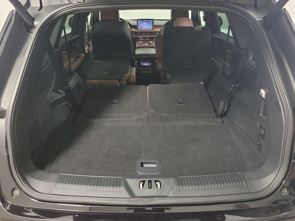 Certified 2023 Lincoln Aviator Reserve w/ Equipment Group 201A RWD image 7