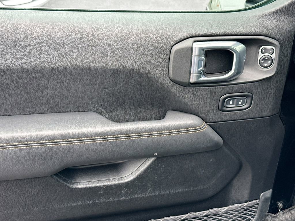 Used 2021 Jeep Gladiator Overland image 19