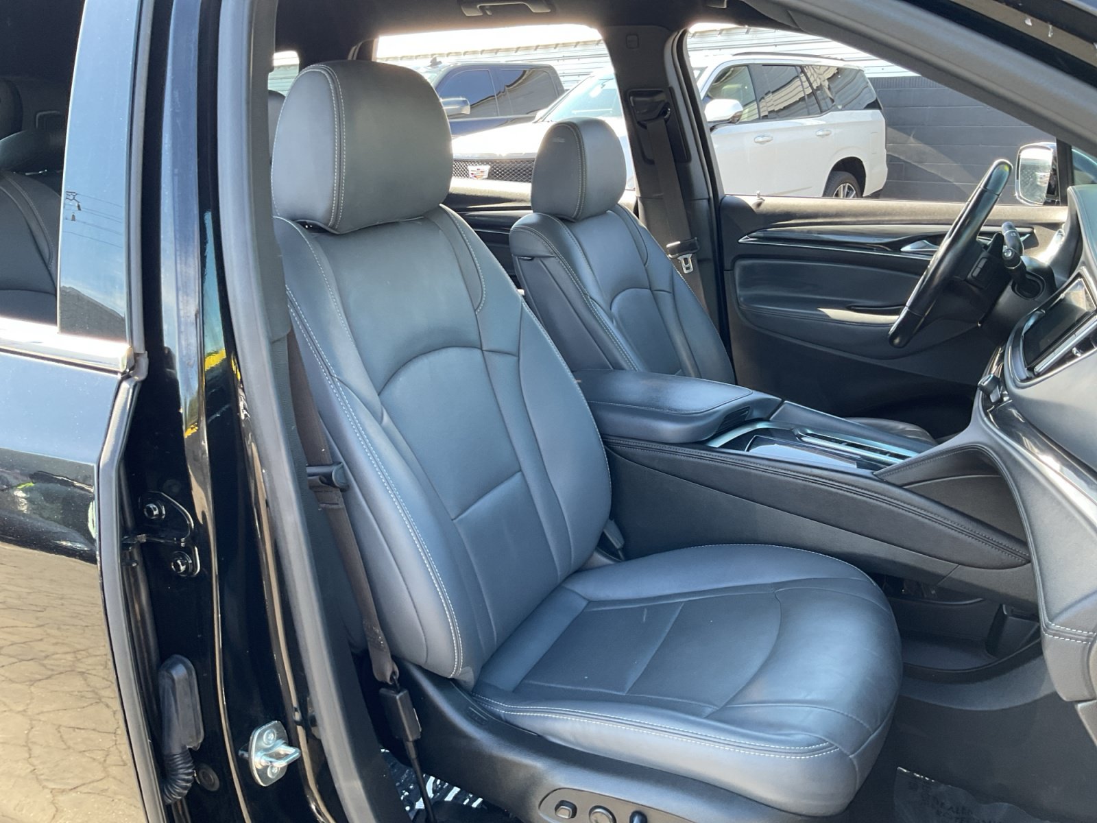 Used 2024 Buick Enclave Premium AWD/4WD image 21