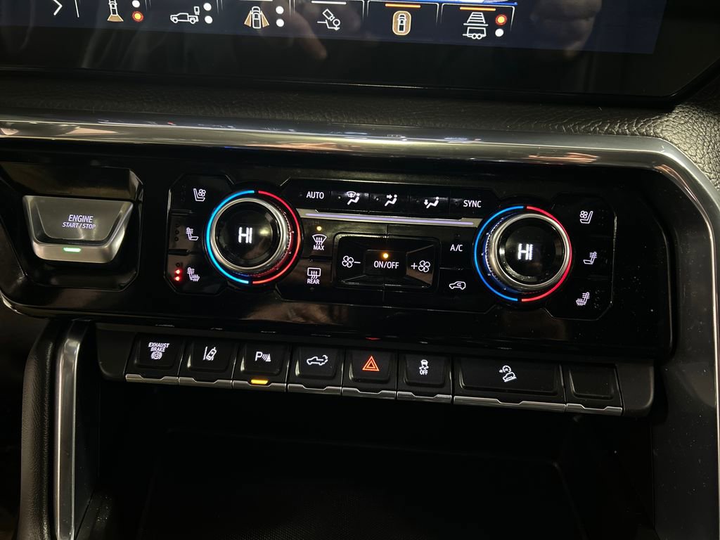 Used 2024 GMC Sierra 3500 Denali w/ Technology Package image 19