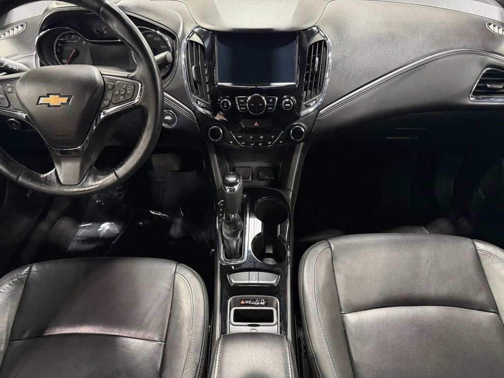 Used 2017 Chevrolet Cruze Premier FWD image 33