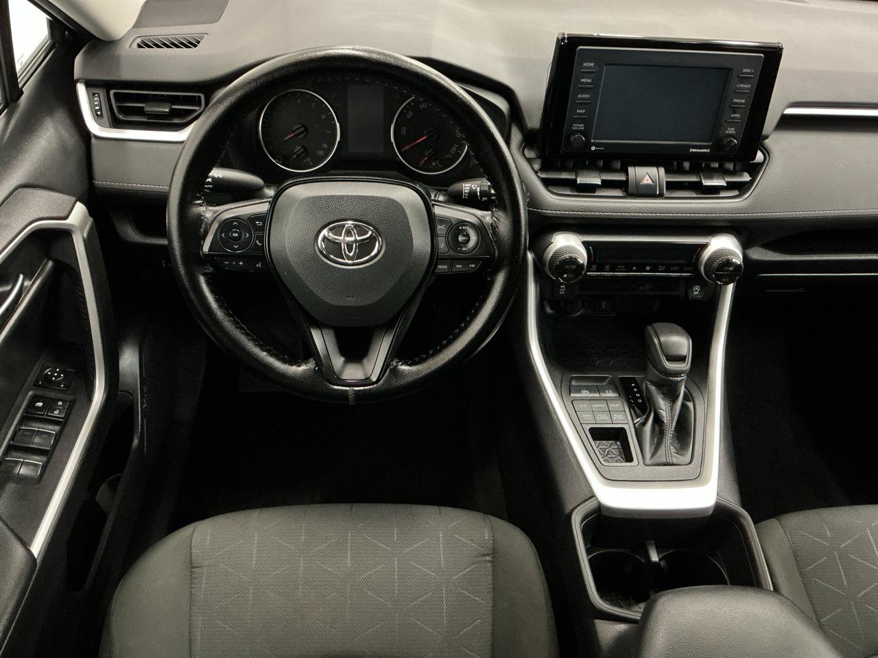 Used 2022 Toyota RAV4 XLE AWD/4WD image 14