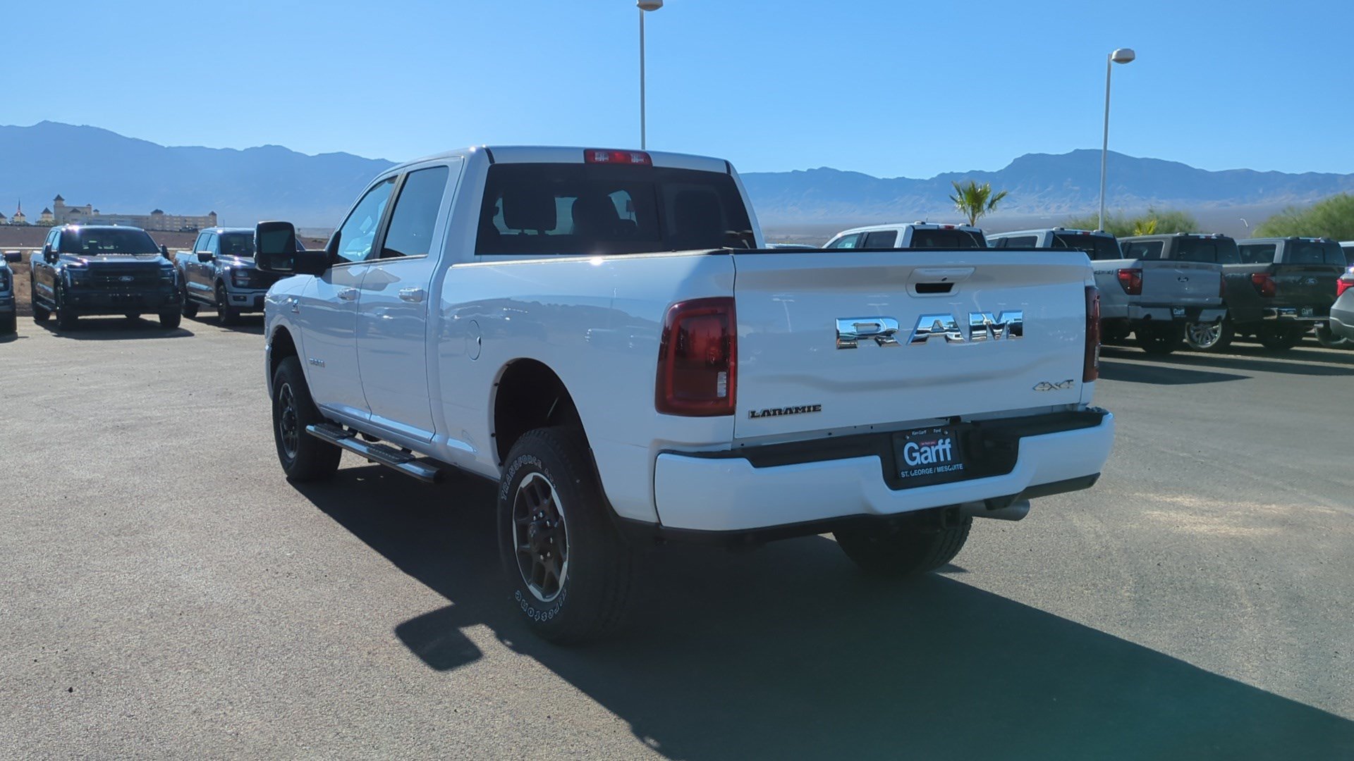 Used 2025 RAM 2500 Laramie AWD/4WD image 5