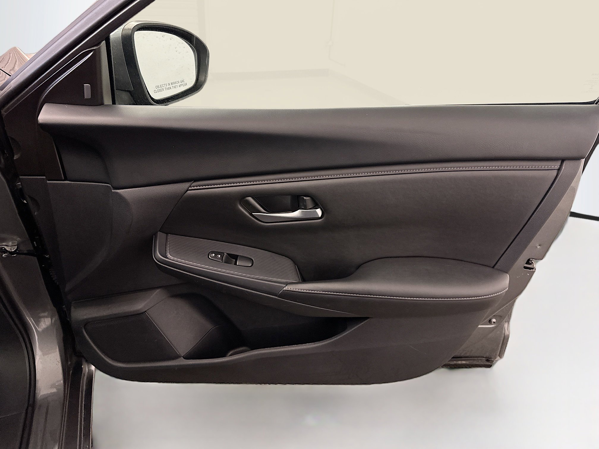 Used 2024 Nissan Sentra SV FWD image 32