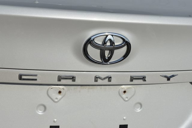 Used 2020 Toyota Camry XLE FWD image 17