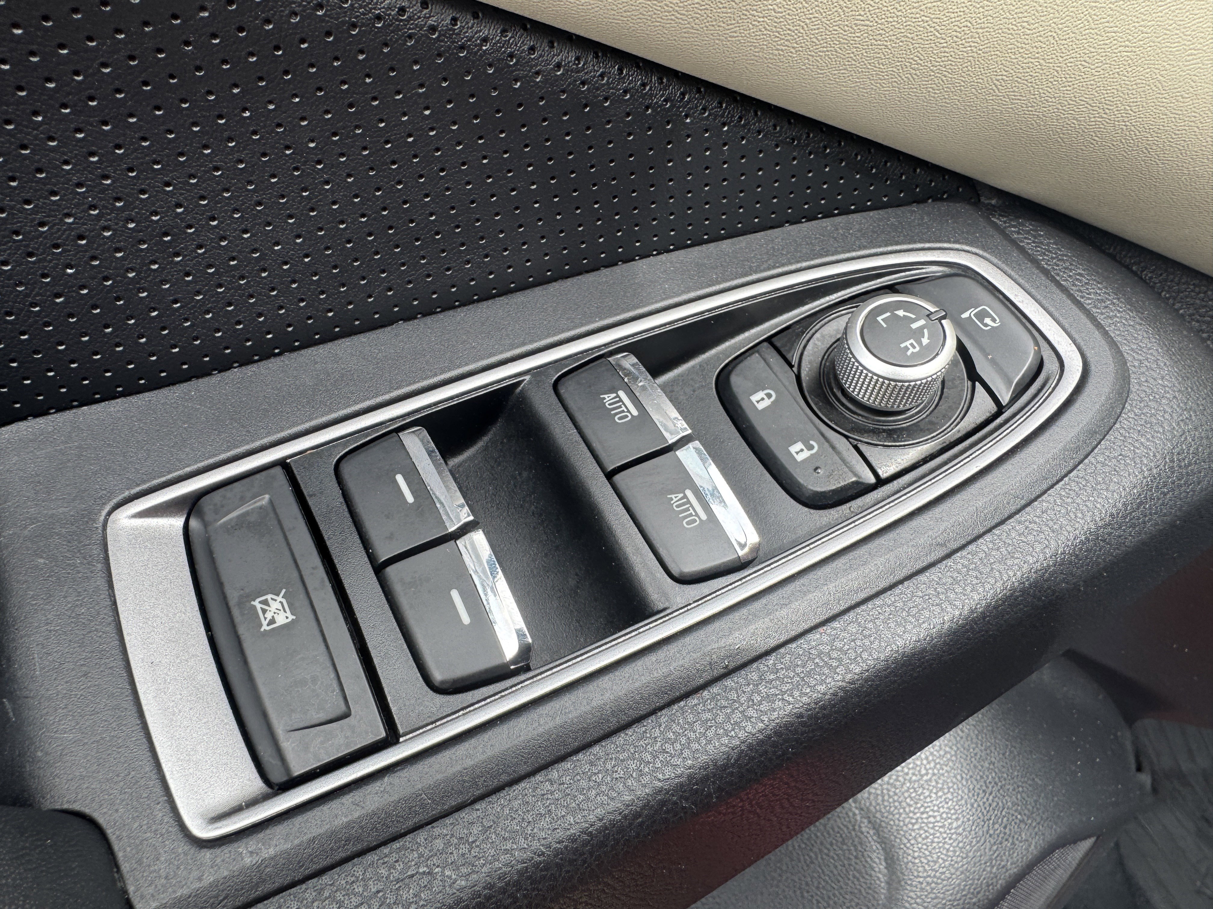 Used 2021 Subaru Ascent Touring image 10