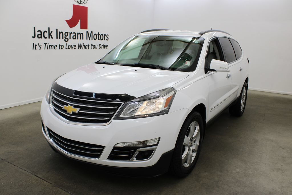 Used 2017 Chevrolet Traverse Premier FWD image 2