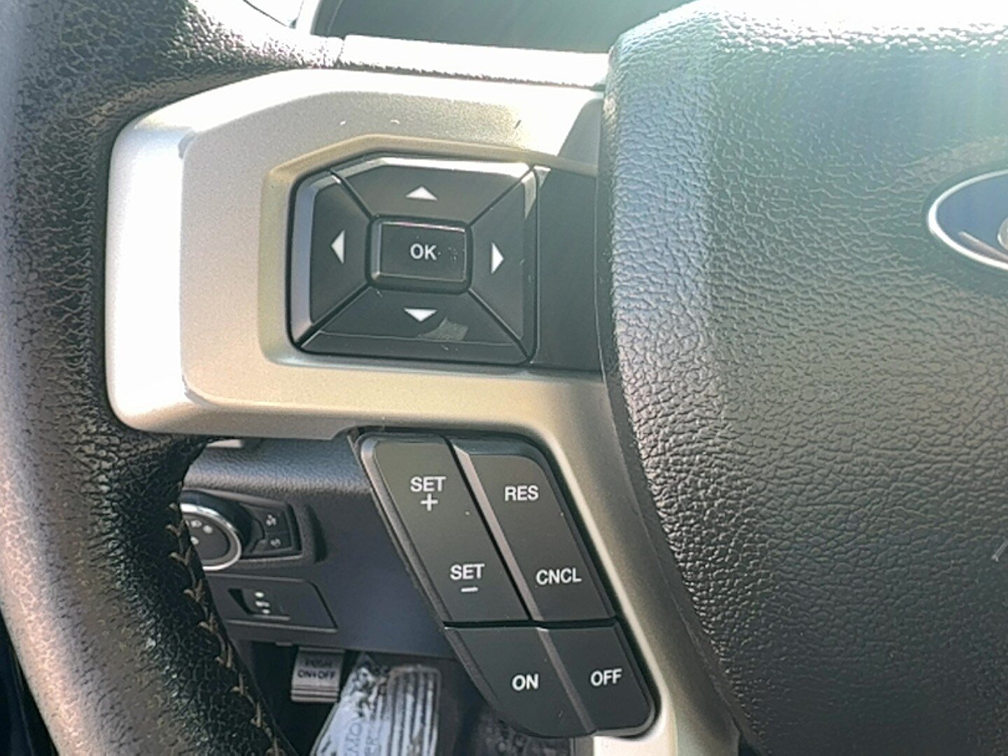 Used 2016 Ford F150 Lariat w/ Equipment Group 502A Luxury AWD/4WD image 23