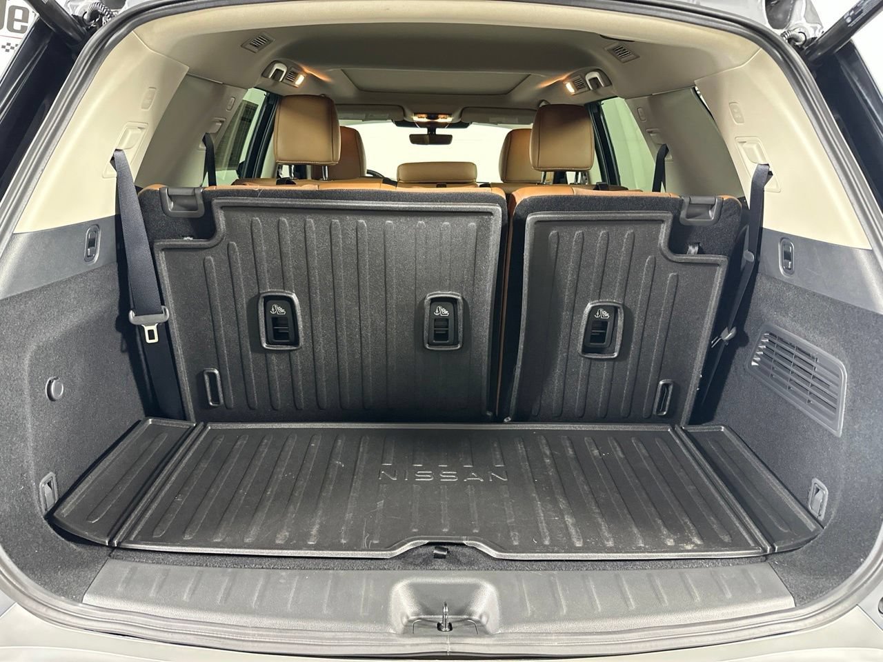 Used 2025 Nissan Pathfinder Platinum w/ Cargo Package FWD image 34