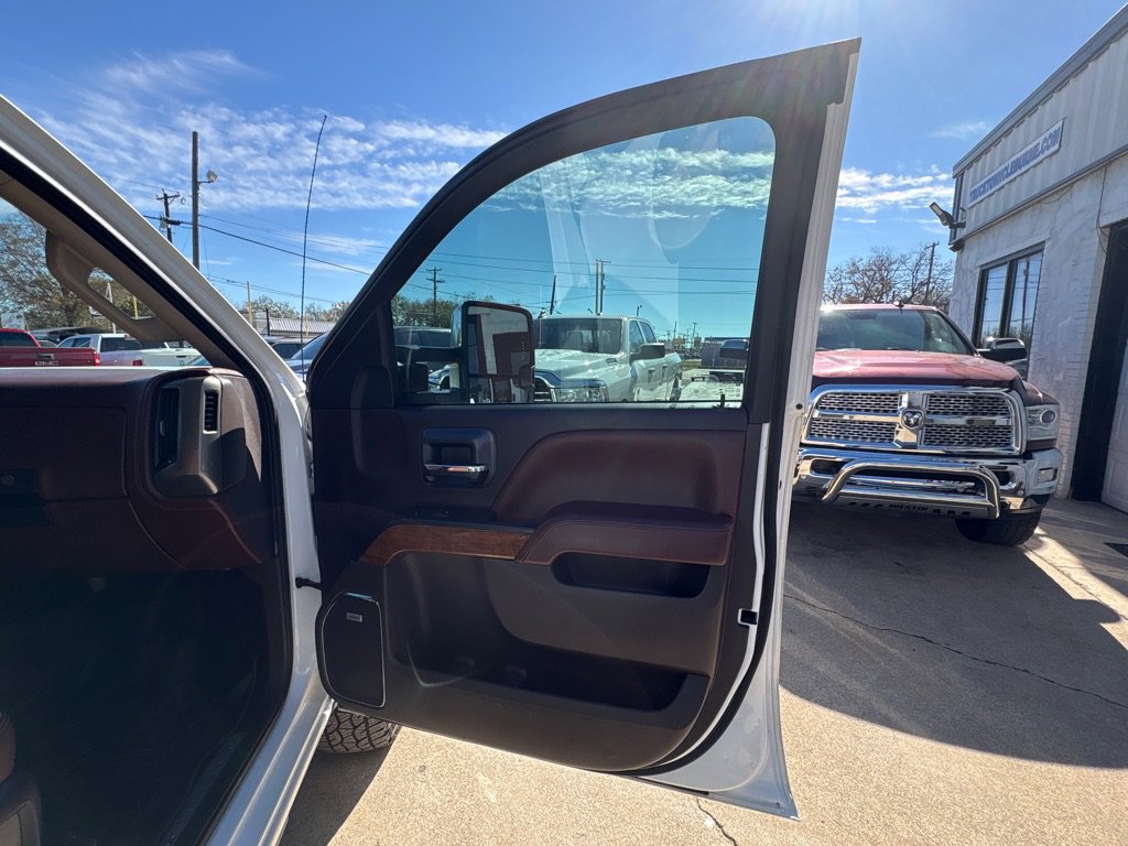 Used 2019 Chevrolet Silverado 3500 High Country w/ Duramax Plus Package image 13