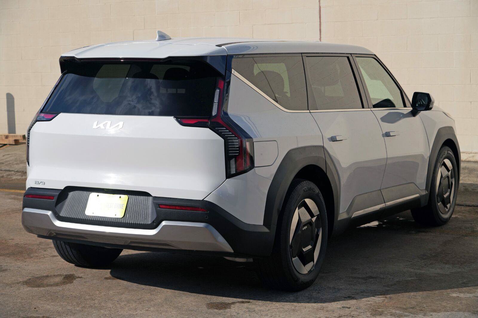 Used 2026 Kia EV9 Light RWD image 48