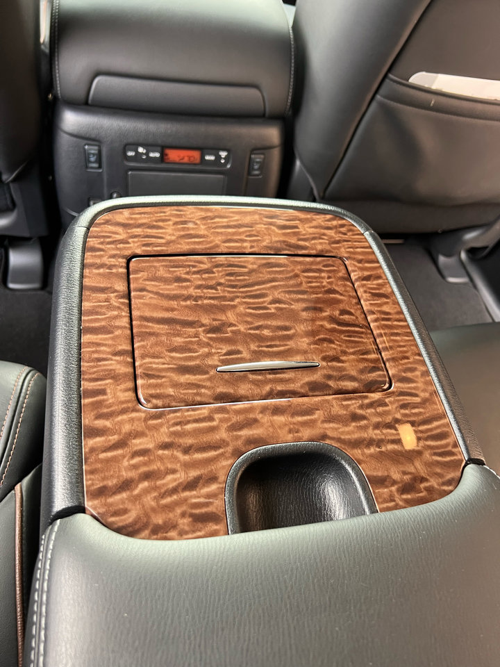 Used 2020 Nissan Armada Platinum w/ Captain's Chairs Package image 15