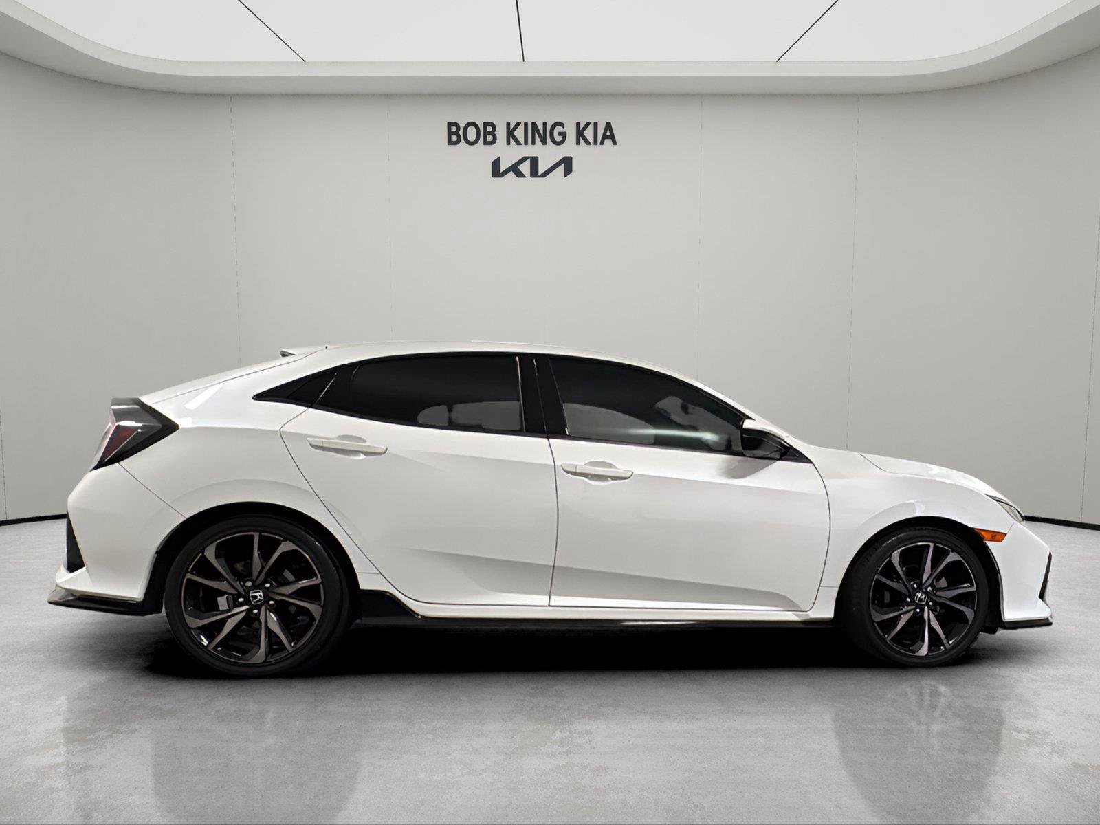 Used 2018 Honda Civic Sport image 6