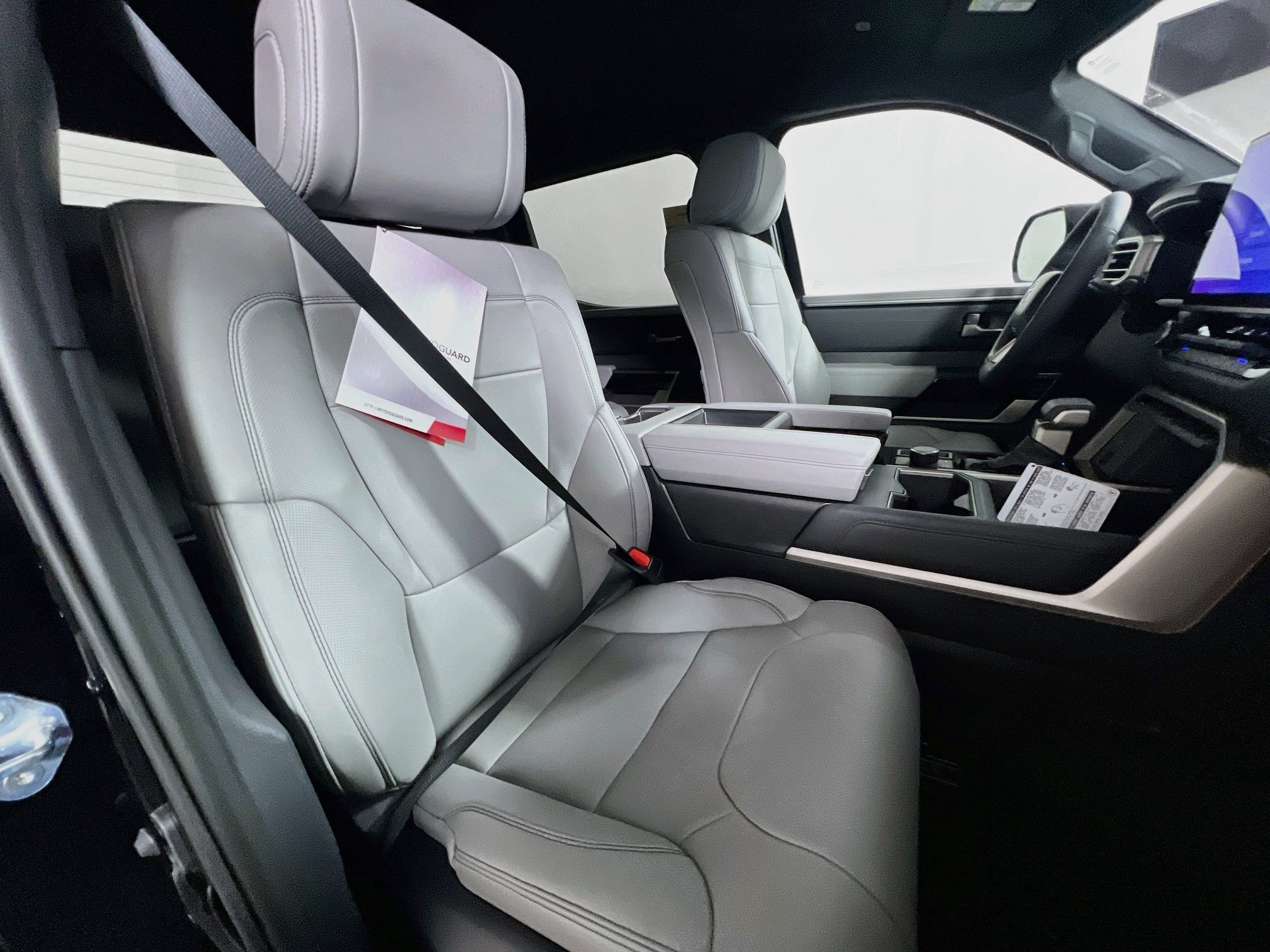 New 2026 Toyota Tundra Limited AWD/4WD image 30
