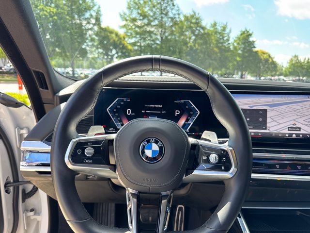 Certified 2025 BMW 740i xDrive AWD/4WD image 18