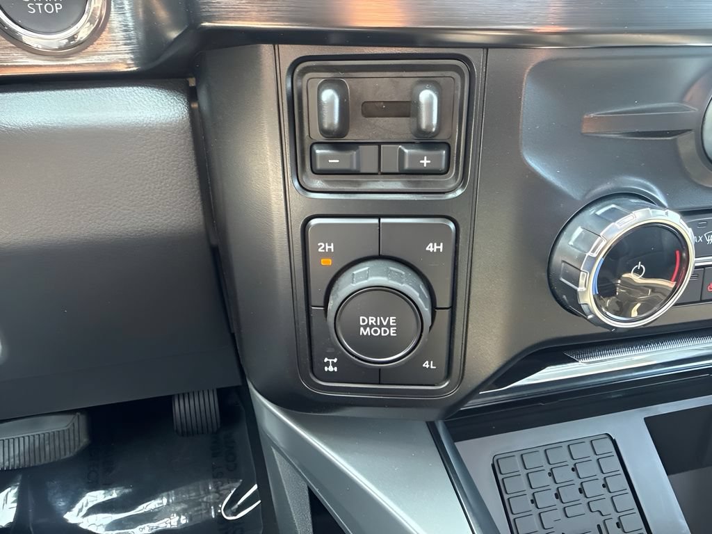 Used 2026 Ford F350 Lariat w/ Black Appearance Package AWD/4WD image 13