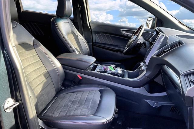 Used 2022 Ford Edge ST-Line w/ Class II Trailer Tow Package image 29