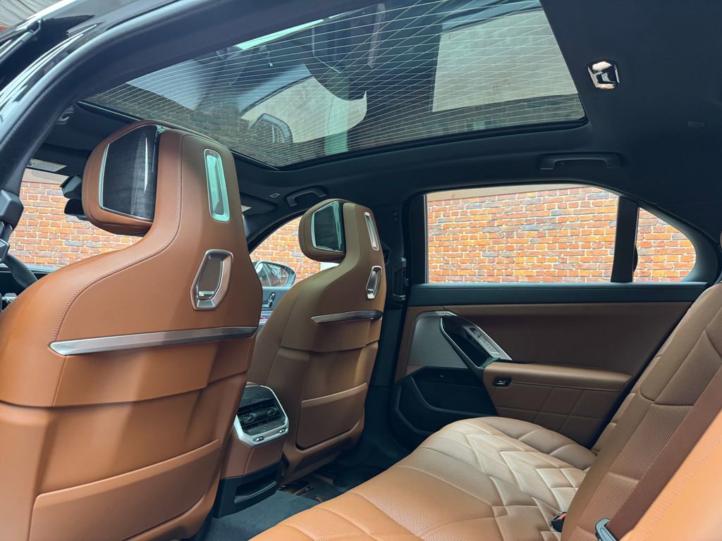 New 2026 BMW 760i xDrive w/ Executive Package image 23