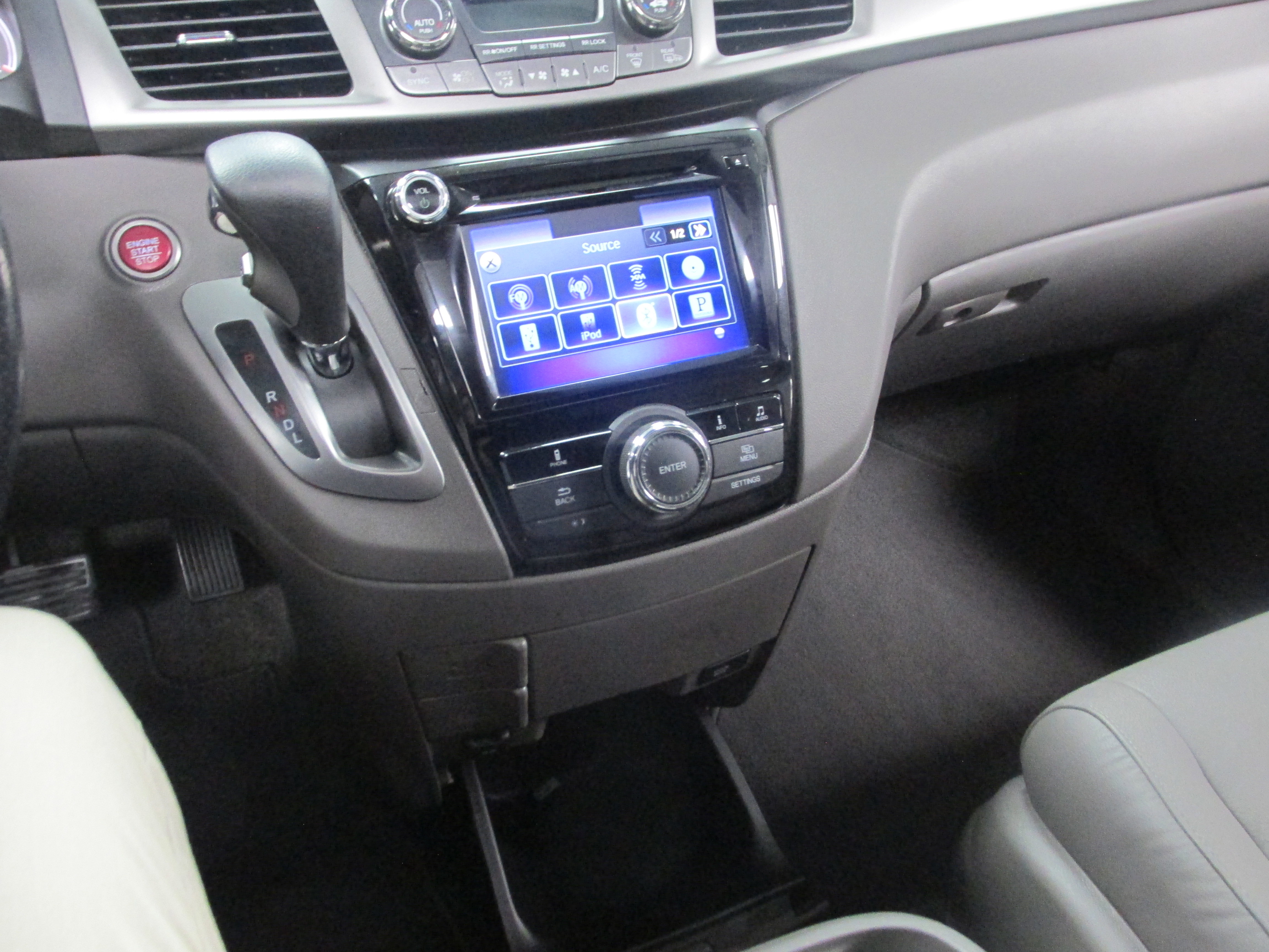 Used 2016 Honda Odyssey EX-L image 41