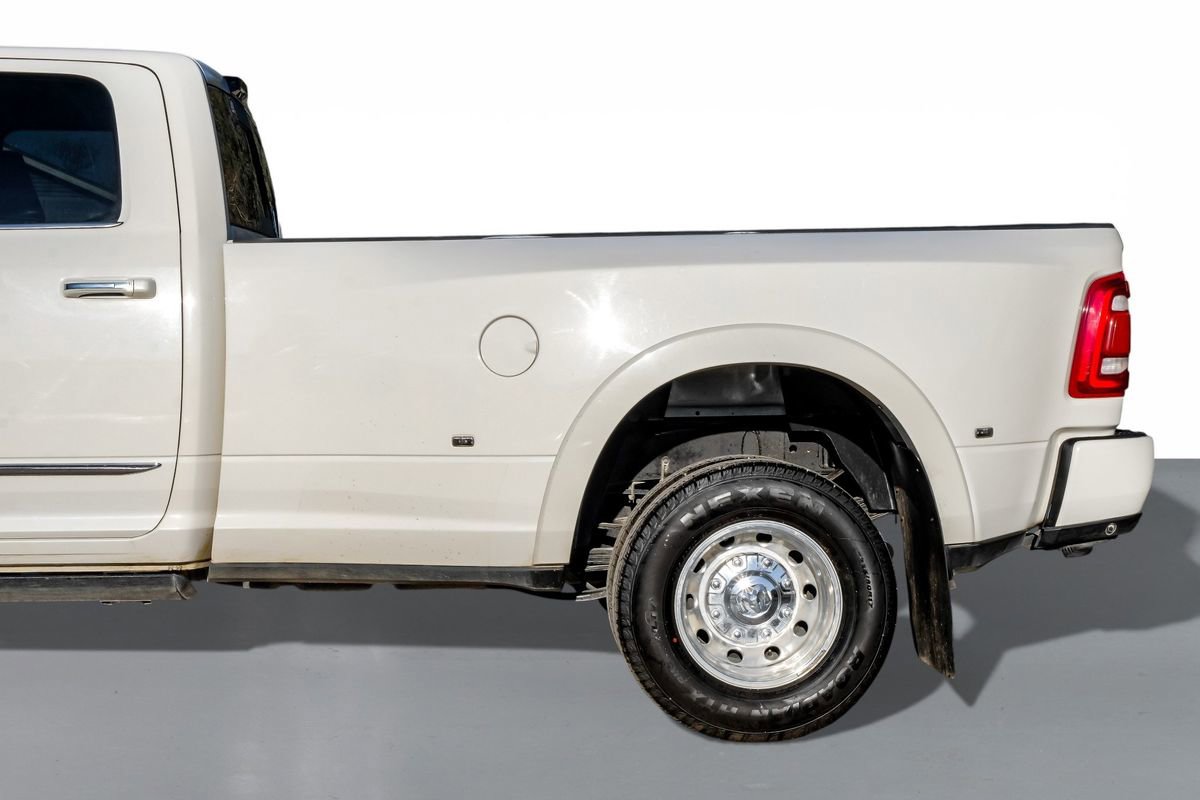 Used 2022 RAM 3500 Limited image 11
