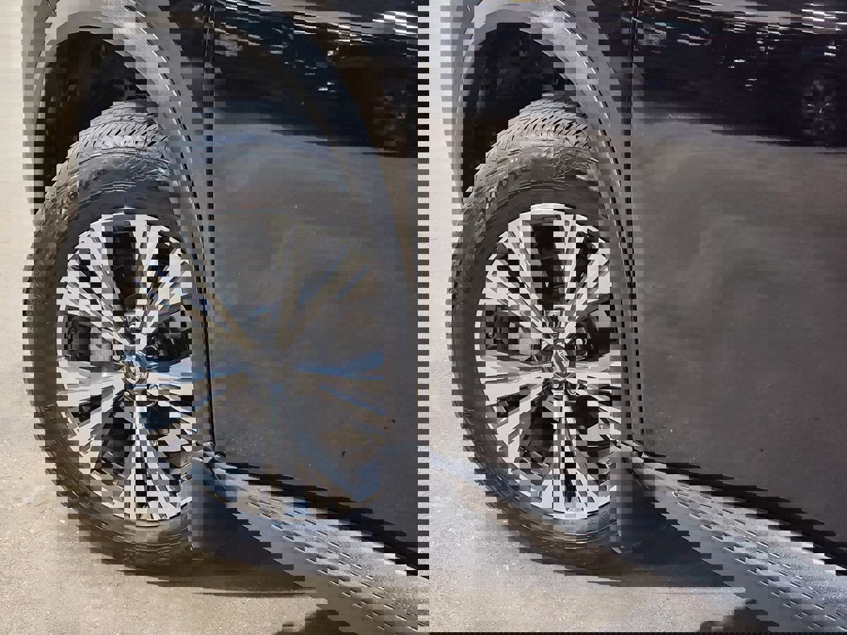 Used 2021 Nissan Rogue SV image 23