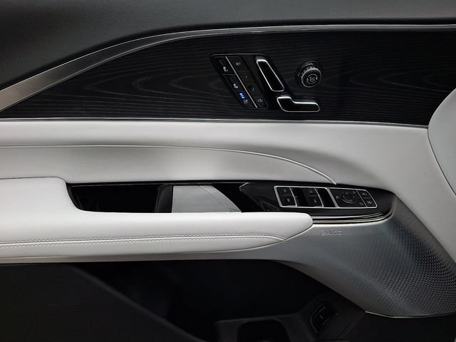 New 2026 Cadillac Lyriq Premium Luxury AWD/4WD image 8