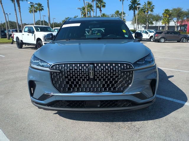 Used 2025 Lincoln Aviator Reserve w/ Illumination Package image 9