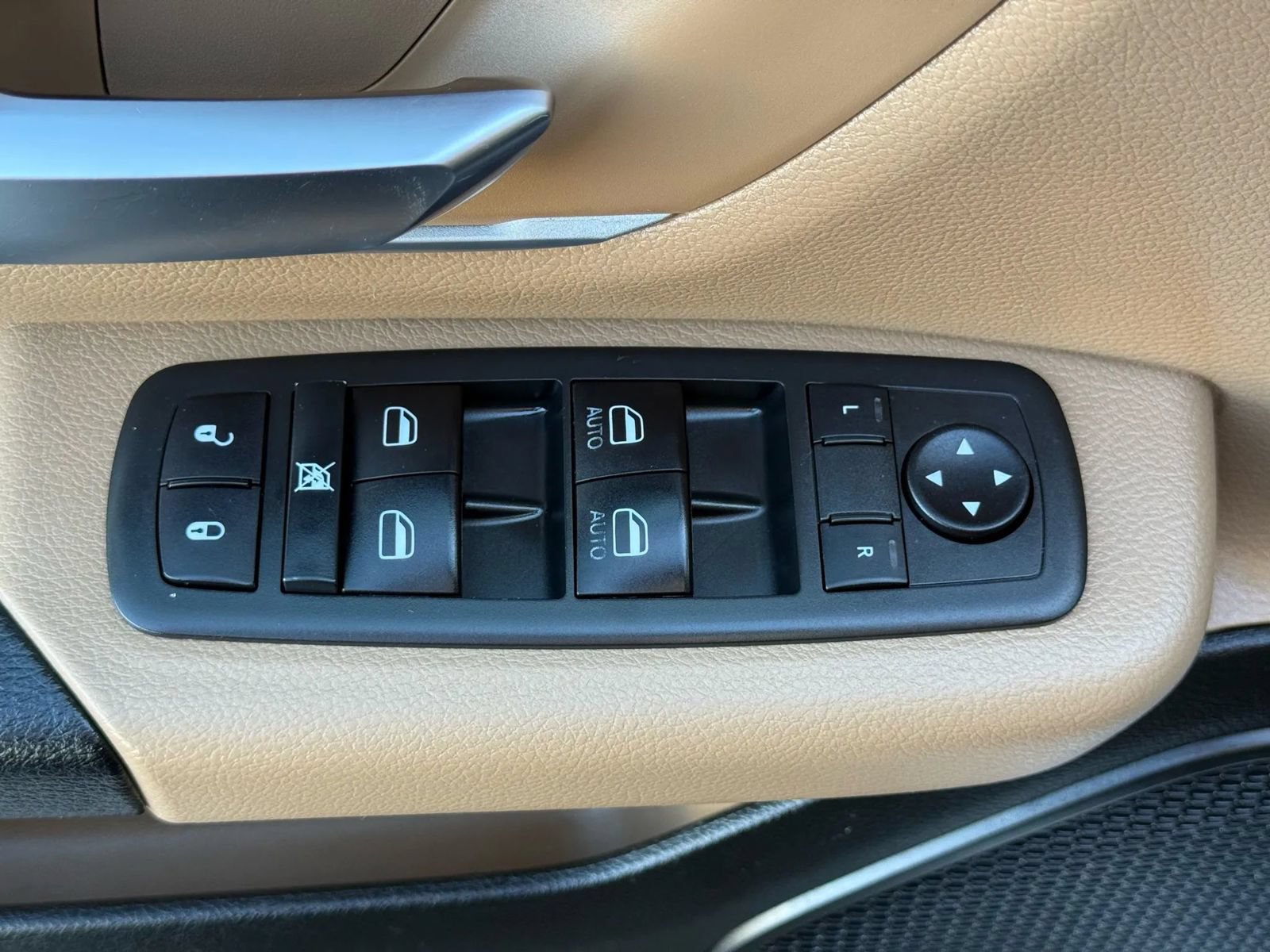 Used 2020 RAM 1500 Big Horn AWD/4WD image 16