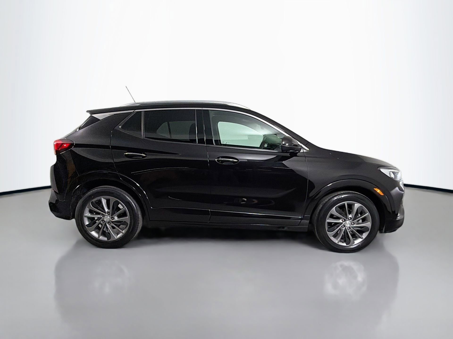 Used 2021 Buick Encore GX Essence w/ Advanced Technology Package image 5