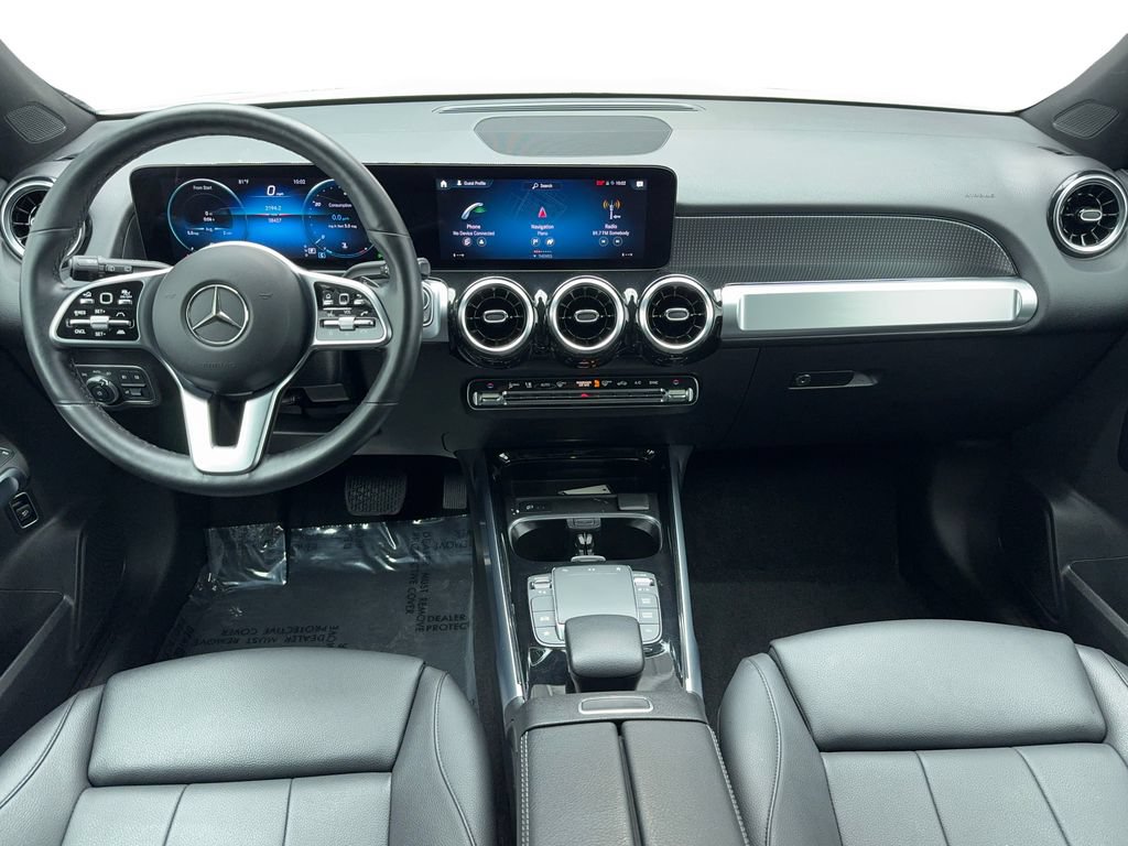 Used 2023 Mercedes-Benz GLB 250 4MATIC w/ Premium Package image 16