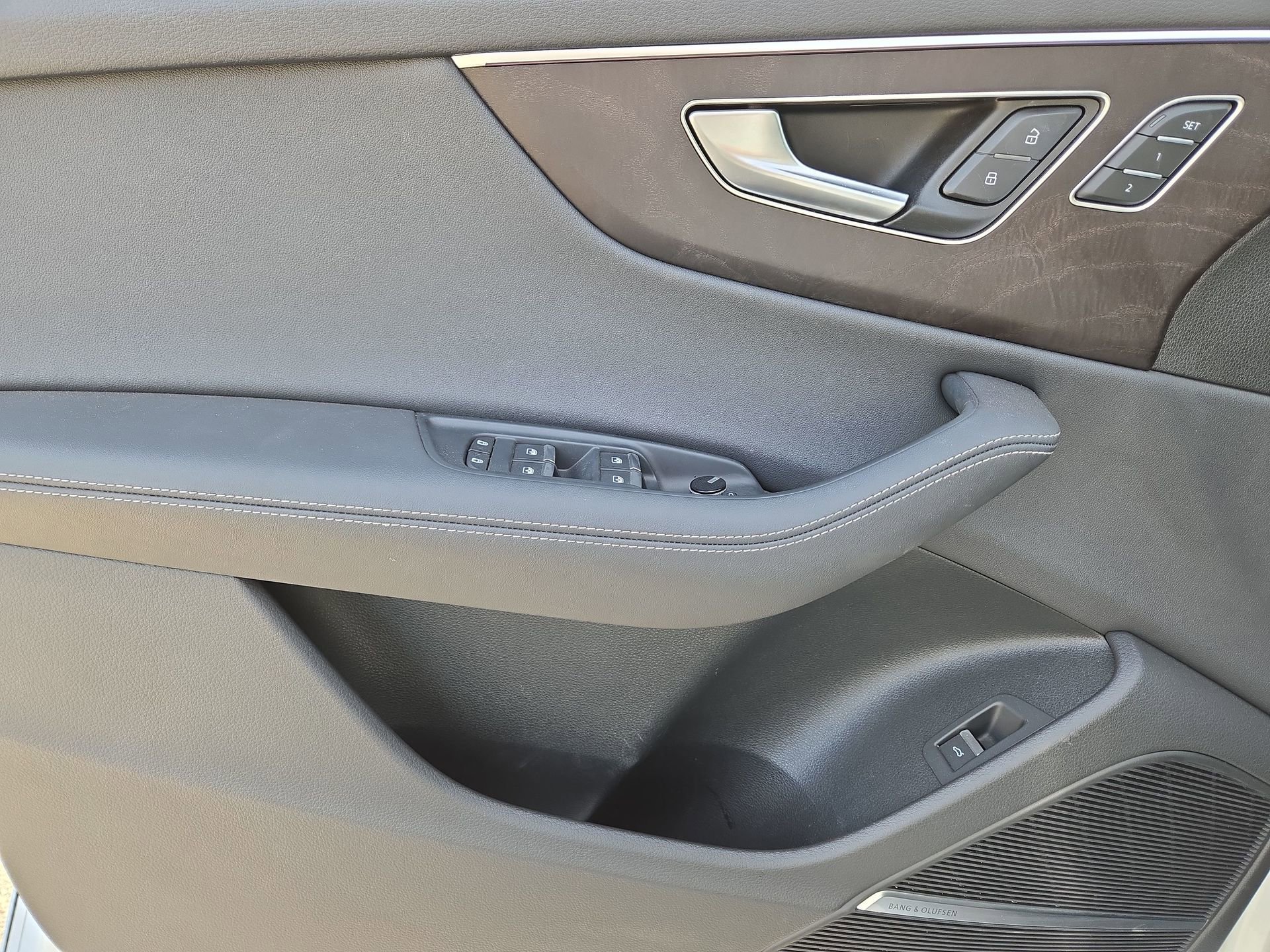 Certified 2023 Audi Q8 Premium Plus AWD/4WD image 15