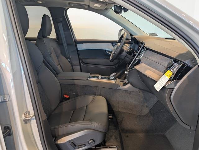 New 2026 Volvo XC90 B6 Plus w/ Protection Package Premier AWD/4WD image 30