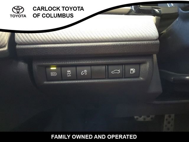 Used 2025 Toyota Camry SE image 24