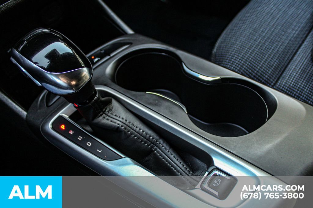 Used 2025 Buick Envista Preferred image 34