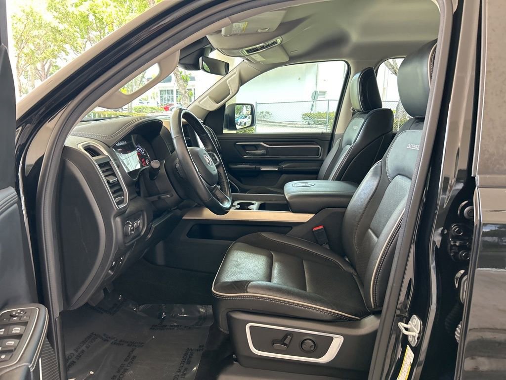Used 2022 RAM 1500 Laramie AWD/4WD image 5