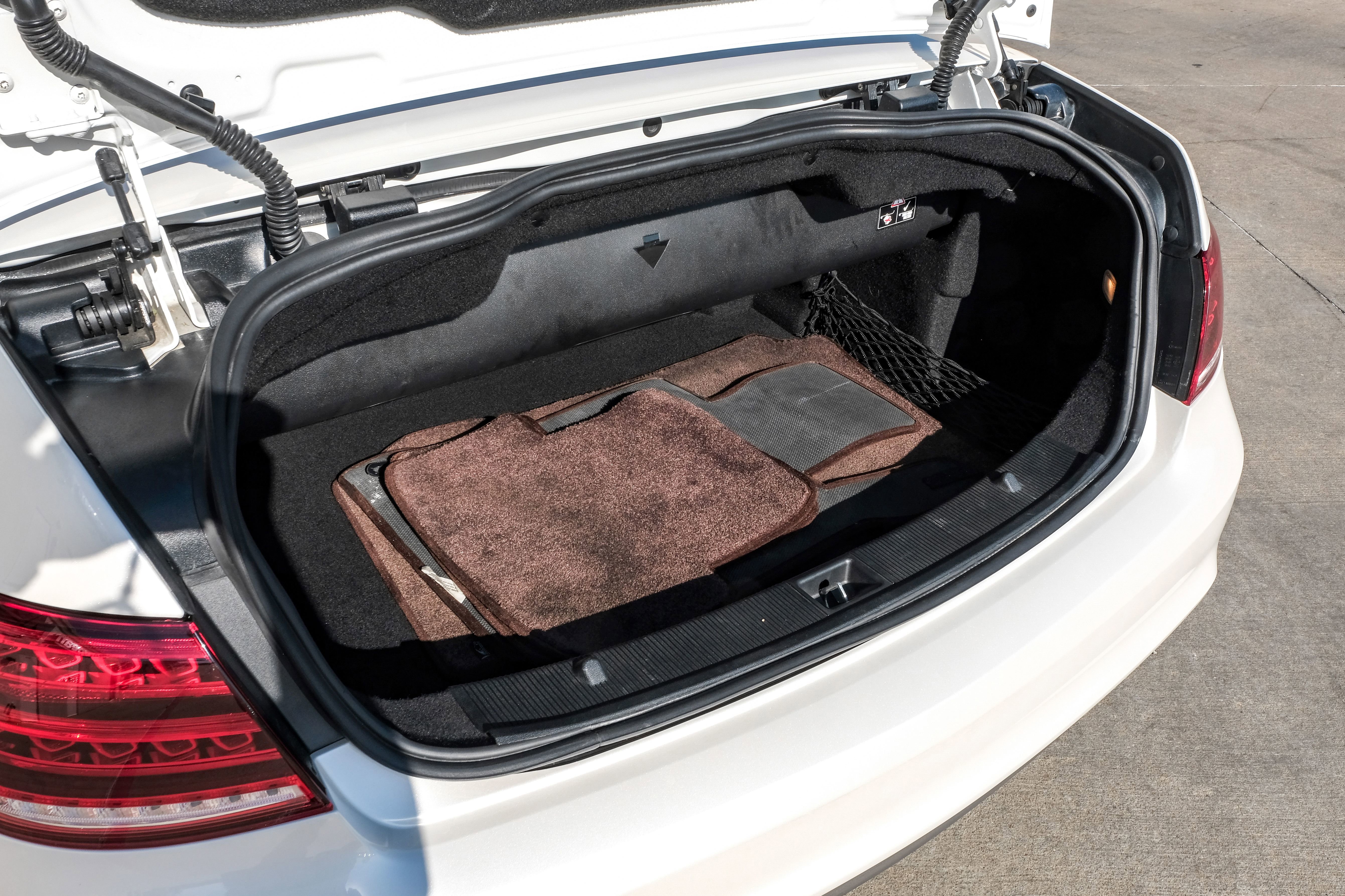 Used 2014 Mercedes-Benz E 550 Cabriolet w/ Premium 1 Package image 39