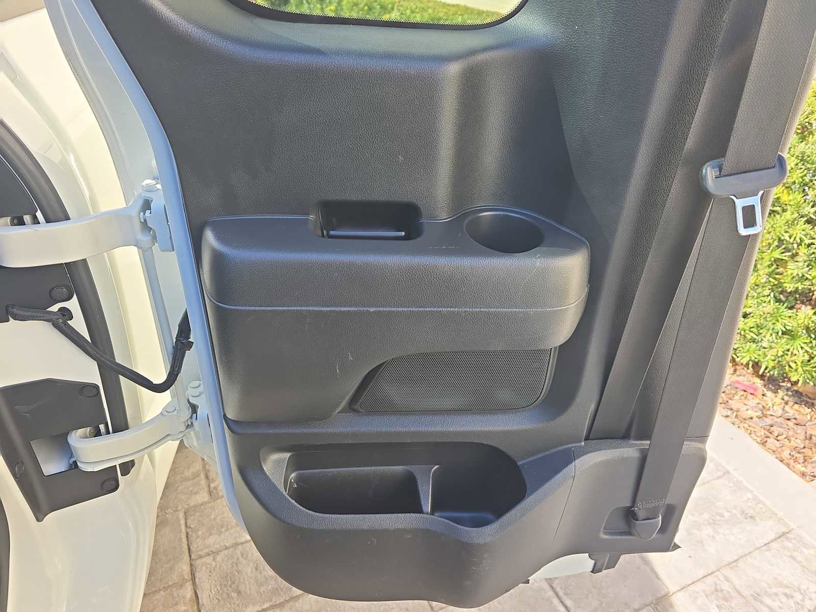 Used 2022 Nissan Titan S image 10