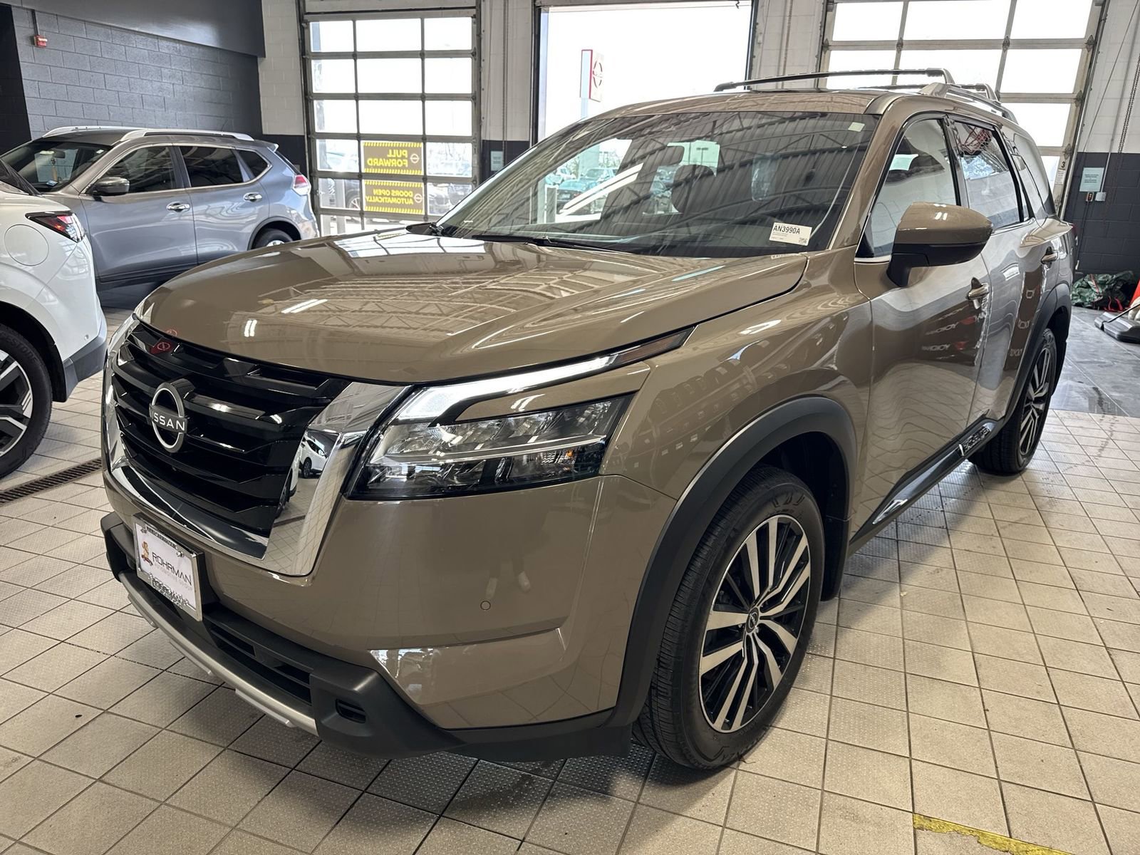 Certified 2024 Nissan Pathfinder Platinum image 34