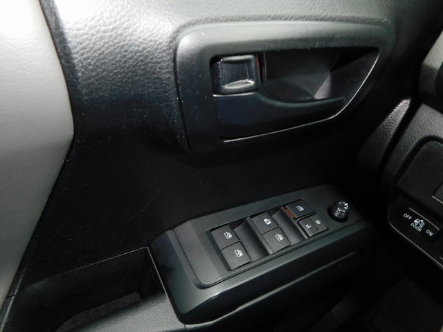 Used 2021 Toyota Tacoma SR image 25