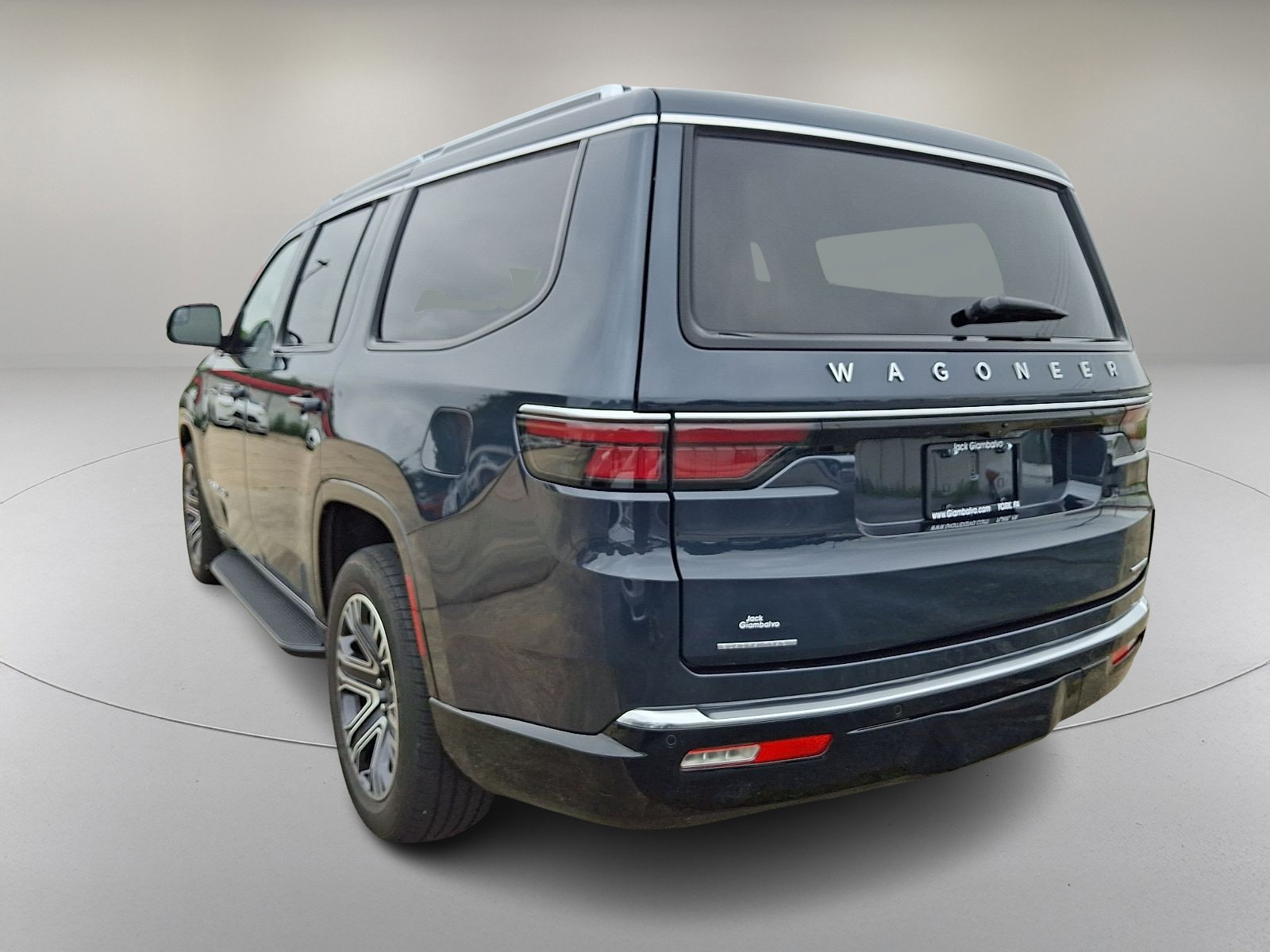 Used 2023 Jeep Wagoneer Series II AWD/4WD image 6