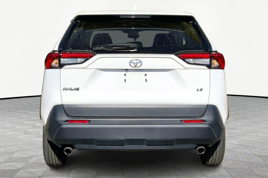 Used 2024 Toyota RAV4 LE image 6