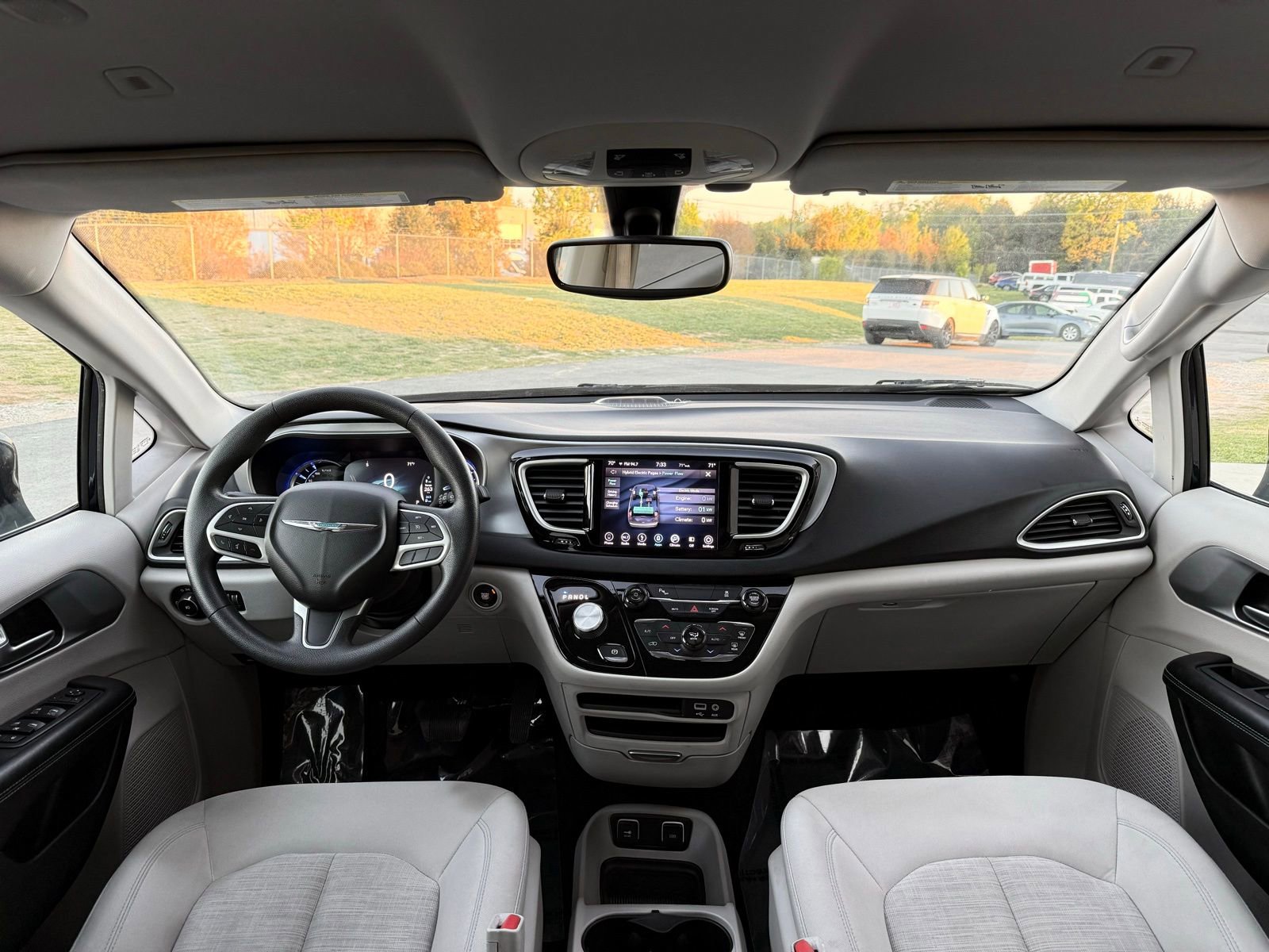 Used 2018 Chrysler Pacifica Touring Plus image 30