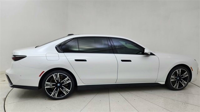 Used 2023 BMW i7 xDrive60 image 6