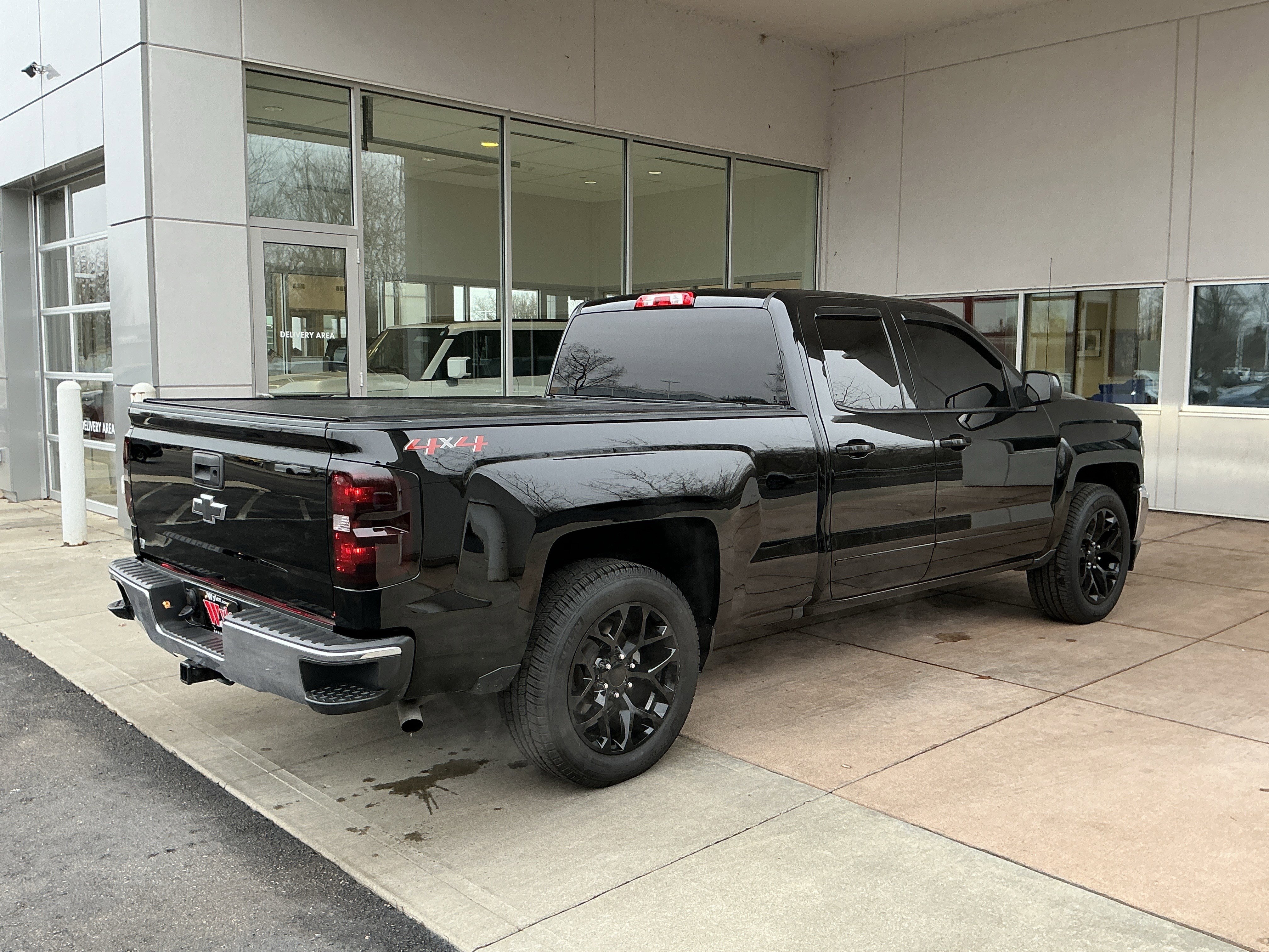 Used 2018 Chevrolet Silverado 1500 LT w/ All Star Edition image 22