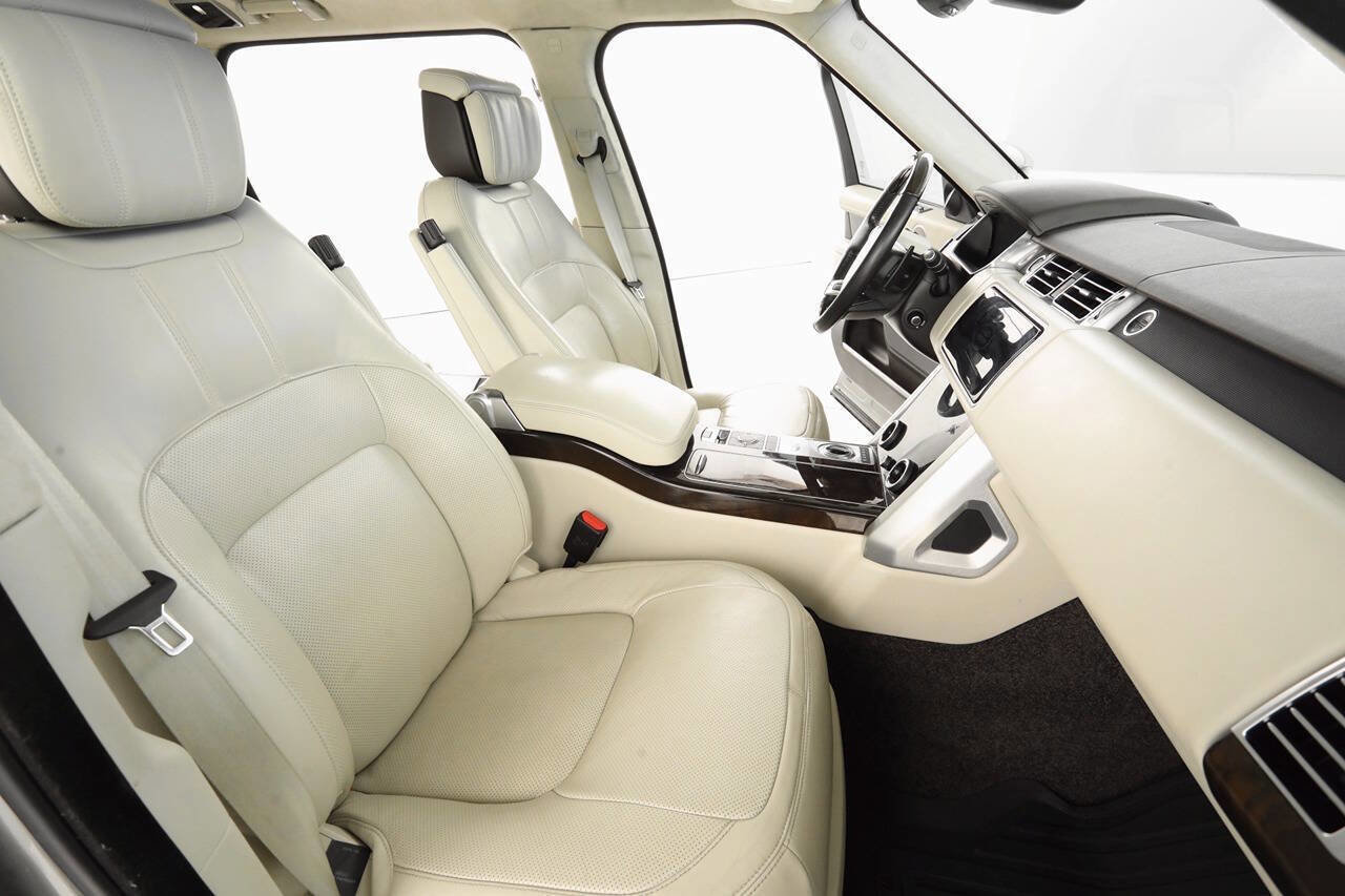 Used 2018 Land Rover Range Rover Long Wheelbase Supercharged image 14