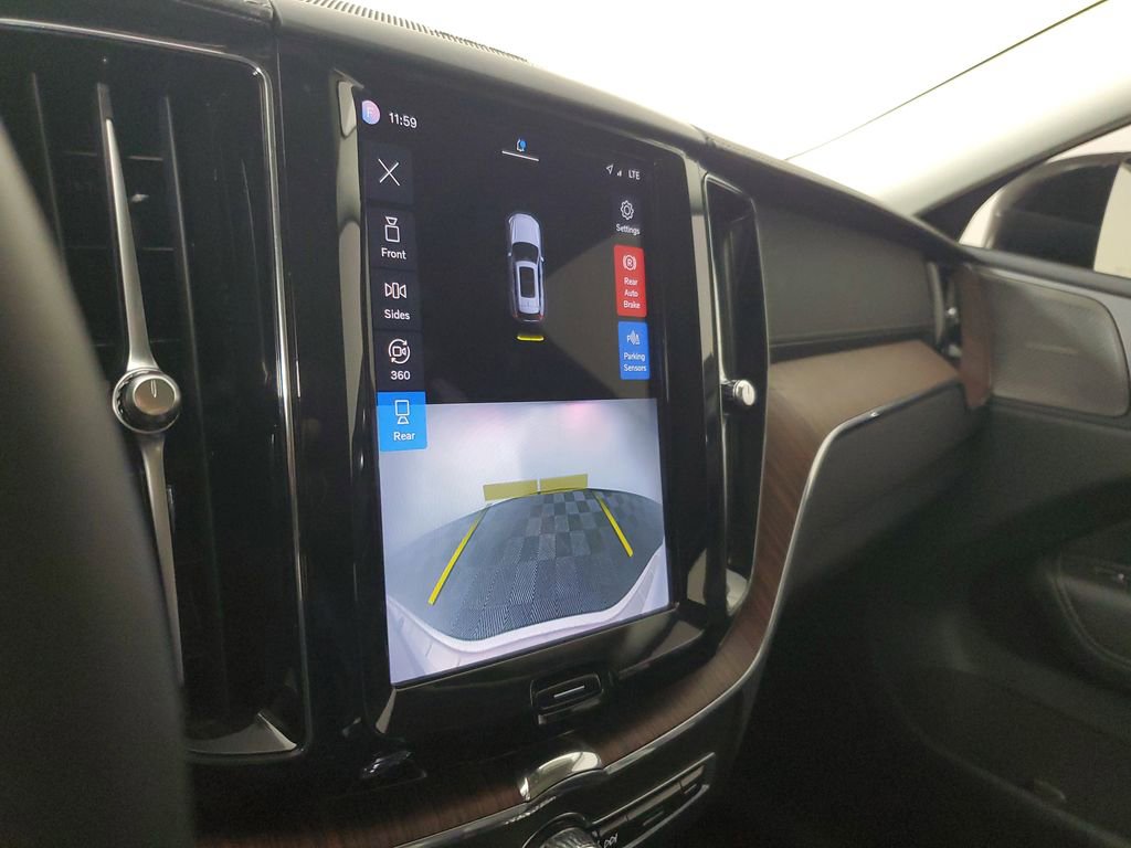 Used 2023 Volvo XC60 B5 Ultimate w/ Climate Package FWD image 29